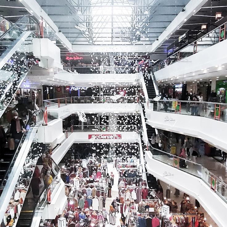 Dining out as an expat family in Spain